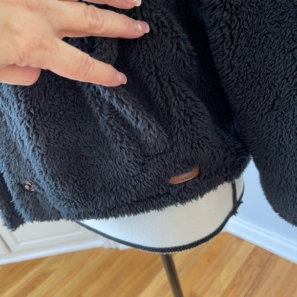 Billabong cozy days black sherpa jacket in a size large - Picture 8 of 15